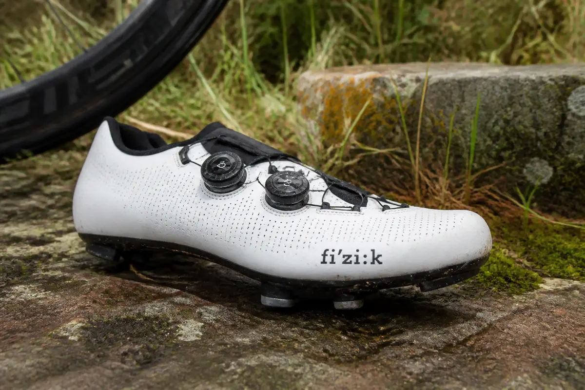 Fizik Vega Carbon : chaussures route innovantes et performantes
