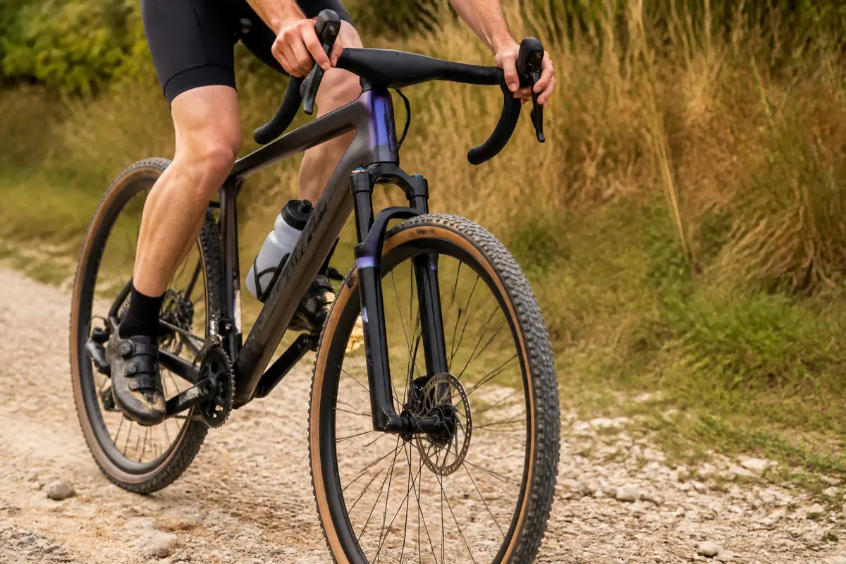 Gravel suspendu : Comment choisir sa fourche &amp; suspension ?